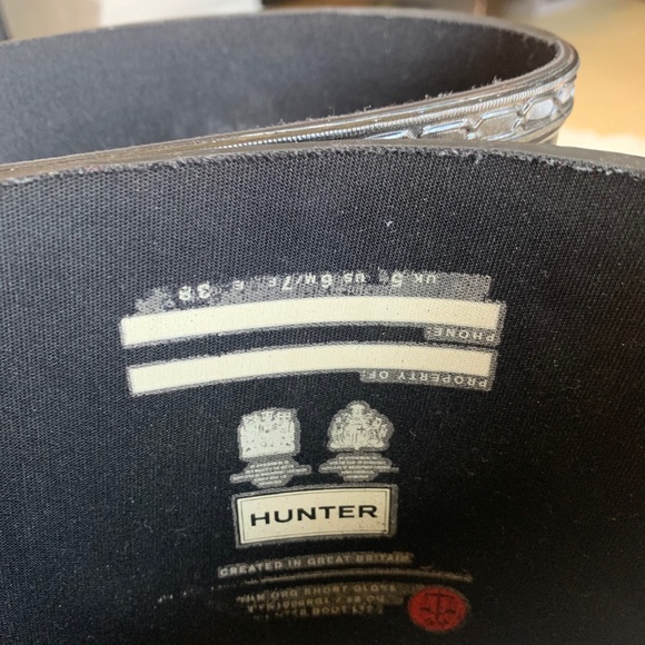 Short Black Gloss Hunter Rain Boots - Picture 9 of 9